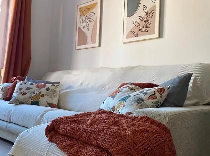 Apartamento Exclusivo De Diseno En Plaza Mayor Vut 09-449 *